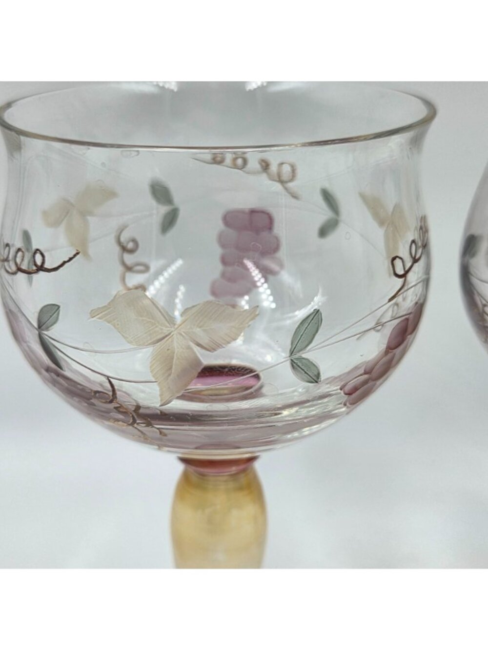 Georgio Crystal GMG Etched Grape Set of 2 White Wine Glass - Picture 3 of 6